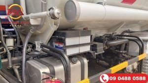 Xe xitec Thaco Forland FD990 chở xăng dầu 6.8 Khối