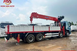 Xe tải Chenglong 4 chân gắn cẩu KANGLIM 15 Tấn